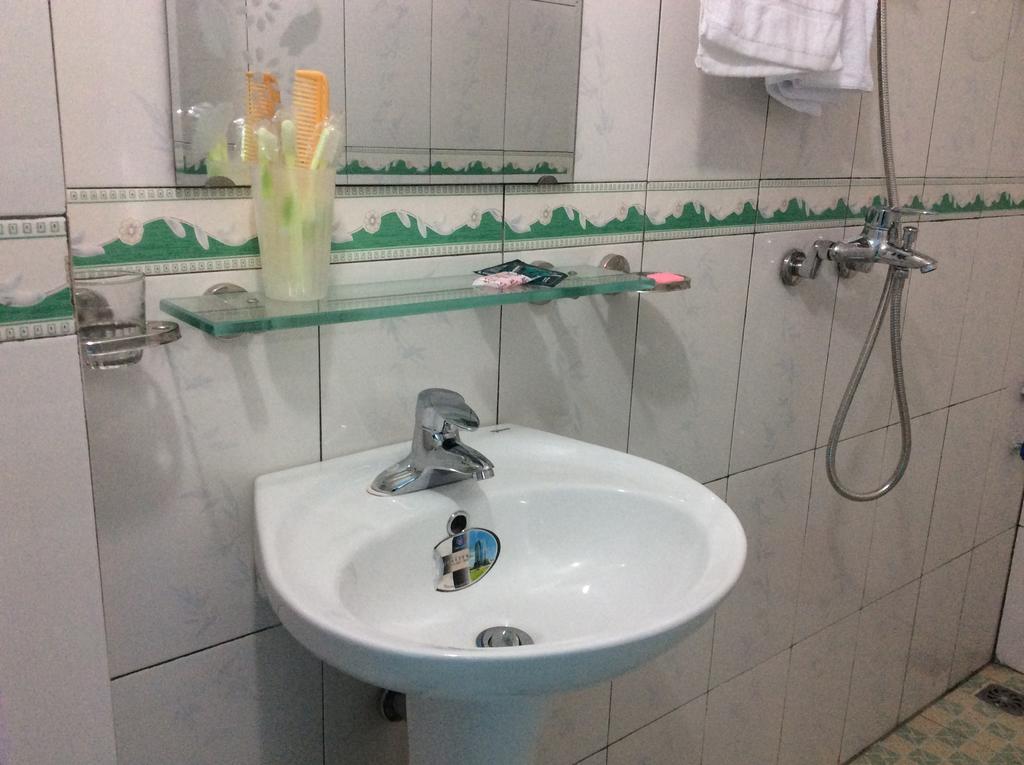 Phuong Nam Noi Bai Airport Hotel Hanoi Room photo